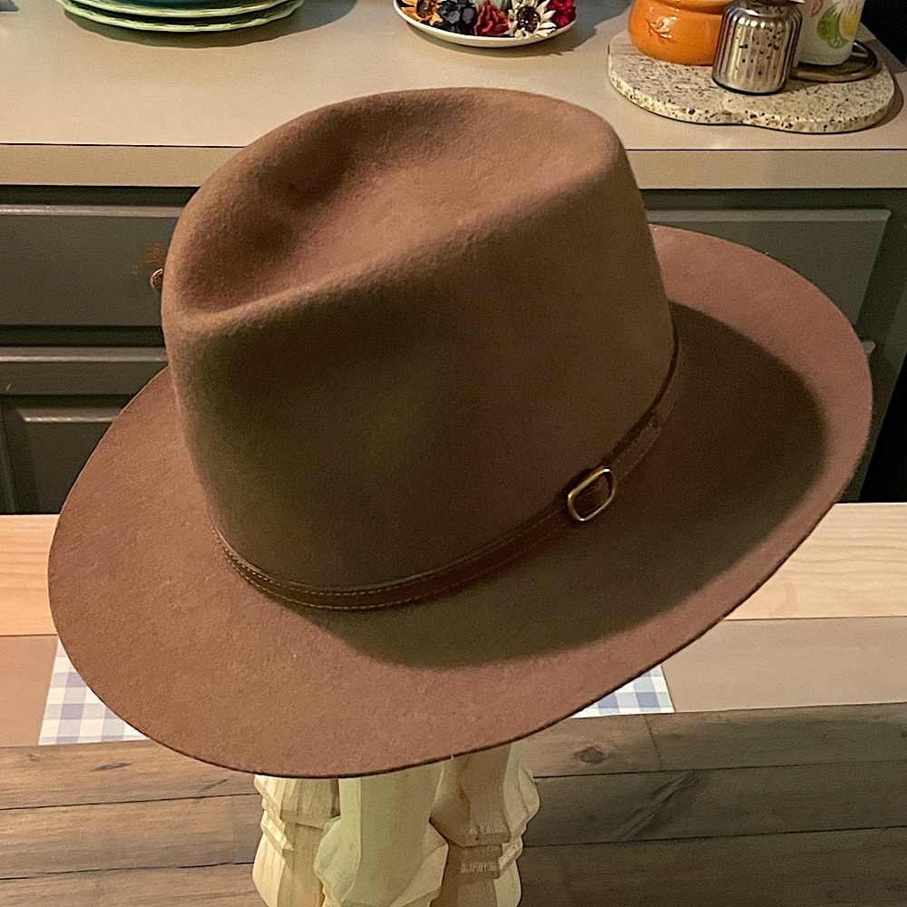 This is the classic “Indiana Jones” hat! (Dorfman-Pacific Co., Inc.)